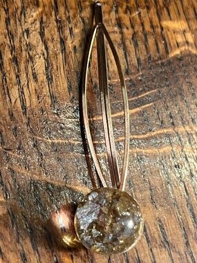 Gold-Tone Drop Earrings with Brown Crackle Bead